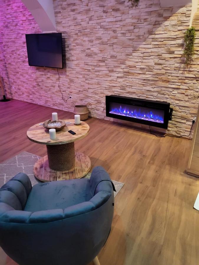 Le Spa De La Cathedrale - Jacuzzi - Sauna - Champagne - Netflix - Wifi 트루아 외부 사진